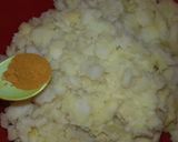 A picture of step 2 of Allu samosa.