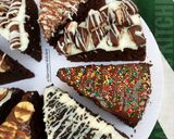 A picture of step 11 of Brownie pizza.