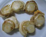 A picture of step 4 of Simple and Warming Chinese Cabbage and Clam Cream Stew.