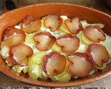 Foto del paso 2 de la receta: Pastel de patatas con requesón y lomo embuchado