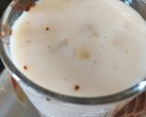 A picture of step 4 of Banana chocolate smoothie.