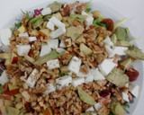 Foto del paso 1 de la receta: Ensalada de Salmón, aguacate, queso fresco y nueces