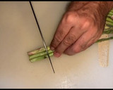 Foto del paso 7 de la receta: Pámpano, edamame y espárragos verdes