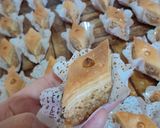 A picture of step 5 of Baklava with Peanuts.