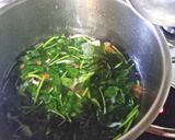Hình bước làm 2 của món Canh Xà Lách Xoang Nấm Shimeji (nấm hải sản)/ Watercress Soup w Shimeji Mushroom