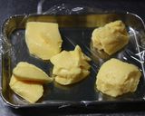 A picture of step 5 of Custard Cream Daifuku.