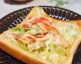 A picture of step 4 of Crab Stick Lettuce Toast with Sweet Chili Mayonnaise.