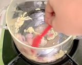 Foto langkah ke 2 dari resep Sup Bola-bola ayam makaroni.