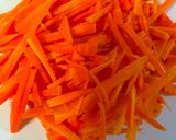 簡單日式小菜 紅蘿蔔🥕雞蛋🥚          人参シリシリ的食譜步驟1照片