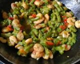 Foto langkah ke 5 dari resep Oseng pare udang.