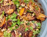 Une image de l'étape 1 de Poulet au Citron, Zaatar de Yotam Ottolenghi.