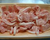 A picture of step 1 of Hearty Sautéed Pork with Sauce.