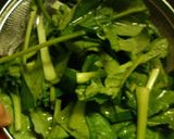 A picture of step 1 of Komatsuna Greens Stir-Fried with Garlic and Salt.