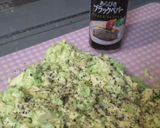 A picture of step 2 of English Muffin Avocado Sandwich.