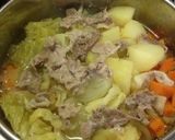 A picture of step 4 of Creamy Cabbage and Daikon Radish Stew in a Pressure Cooker.