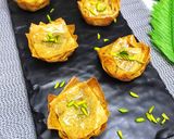 A picture of step 5 of Baklava Muffins 🧡.