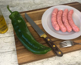 Foto del paso 1 de la receta: Salchichas con pimientos en Lékué Grill acompañadas de raviolis y ensalada