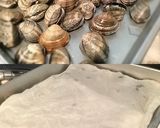 A picture of step 3 of Manila Clam Seasoned Rice.