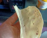 A picture of step 2 of Masala Papad Tacos.