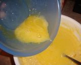 A picture of step 5 of Basic American-Style Cupcakes.