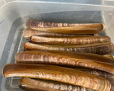 Foto del paso 1 de la receta: Navajas doradas a la plancha
