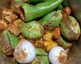 ભરેલા રીંગણ બટાકા નું શાક કુકર મા (Bharela Ringan Bataka Shak In Cooker Recipe In Gujarati) રેસીપી સ્ટેપ4ફોટો