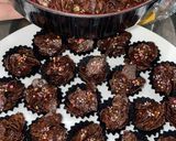 Foto langkah ke 6 dari resep Kuker Bola Cokelat Sprinkel.
