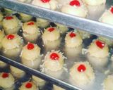 Foto langkah ke 5 dari resep Thumbprint cookies lebaran.