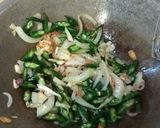 Foto langkah ke 6 dari resep Oseng hati jamur kancing lombok ijo.
