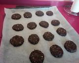 Foto del paso 3 de la receta: Galletas de harina de algarroba con chip de chocolate
