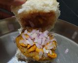 A picture of step 4 of Kutchi dabeli.
