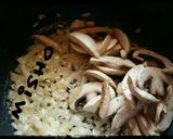 صورة لخطوة 3 من وصفة 🍄 شوربة الشوفان والفطر 🍄
