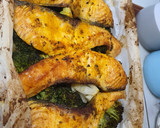 Foto del paso 2 de la receta: Salmón a la cúrcuma con verduras