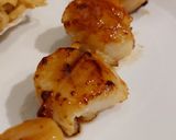 Une image de l'étape 7 de Coquilles St Jacques sauce teriyaki et nouilles soba au corail.