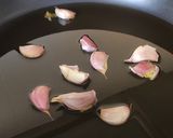 Foto del paso 1 de la receta: Pollo al ajillo