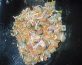 Foto langkah ke 2 dari resep Isian Risol Ragout.