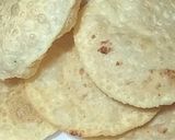 ক্ষীরের লুচি (kheerer luchi recipe in Bengali) রেসিপির ধাপ 4 ছবি