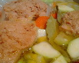 Foto del paso 3 de la receta: Crema de verduras, soja texturizada, cilantro y perejil enriquecida con Agua de Mar