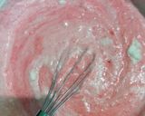 Foto langkah ke 5 dari resep Strawberry Chiffon Bliss Putih Telur (Cooked Dough).