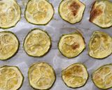 Foto del paso 3 de la receta: Snack saludable de zucchini 🥒Zapallito largo horneado con aceite de oliva virgen extra y especias