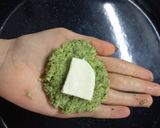Foto del paso 3 de la receta: Hamburguesas de brócoli rellenas con queso