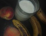 Foto del paso 2 de la receta: Licuado de banana y durazno