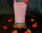 स्ट्रॉबेरी शेक(stawrberry shake recipe in hindi) रेसिपी चरण 3 फोटो