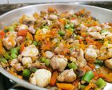 Foto del paso 3 de la receta Pollo con arroz verduras y curry!!!