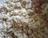 A picture of step 4 of Jaggery filled rice flour cookies.
