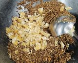 A picture of step 7 of Horse Gram Ladoo.