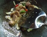 Foto langkah ke 3 dari resep Tumis Toge Tahu Bakso.