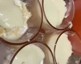 A picture of step 3 of Raffaello chocolate dessert.