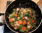 Foto del paso 2 de la receta: Merluza en salsa con verduras