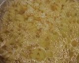 Foto langkah ke 1 dari resep Simple Sausage Pasta.